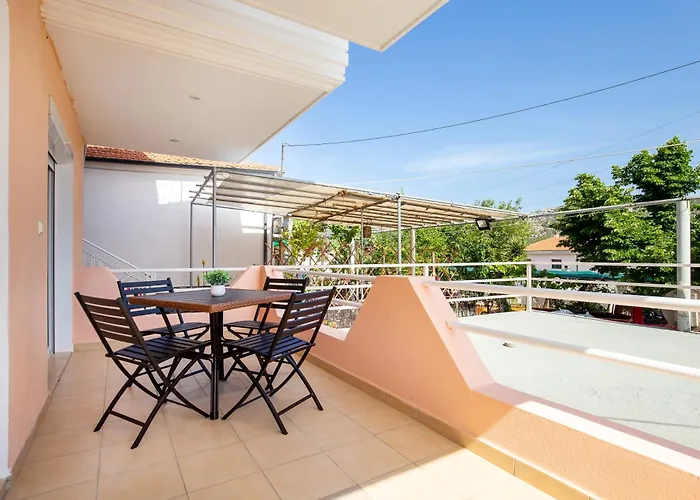 شقة House Litsa 3 *